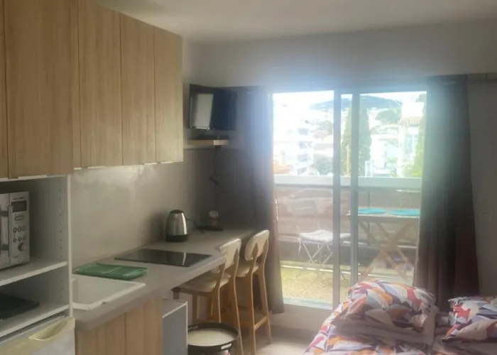 Studio Neuf A Cannes