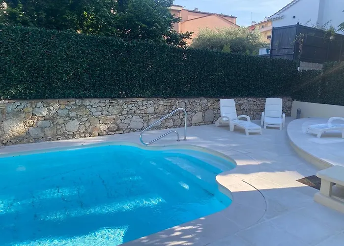 Studio Neuf A Cannes